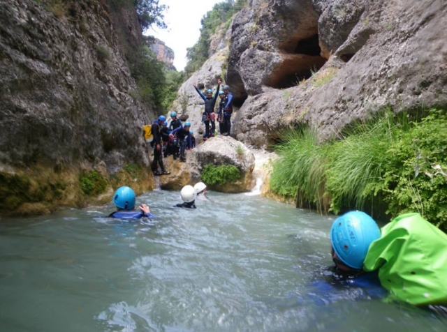 Esperando a los ultimos en el barranco